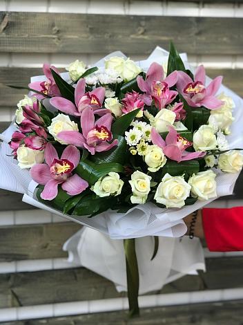 Букет цветов из: Розы и Хризантемы в Сылва