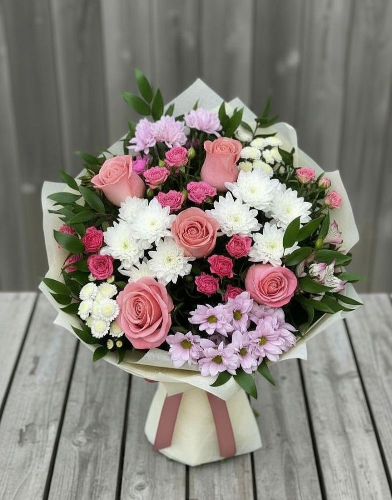 Букет цветов из: Альстромерии, Гвоздики, Розы и Хризантемы в Сылва