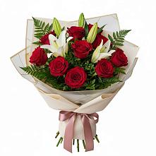 Букет цветов из:  Лилии и Розы в Сылва