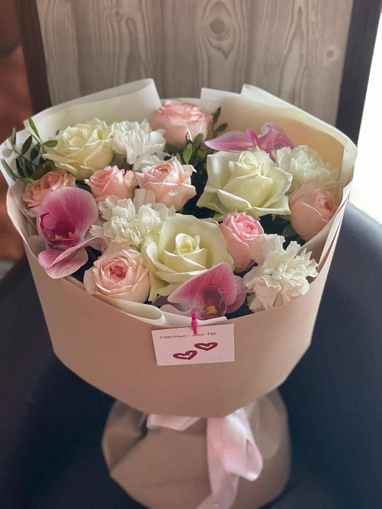 Букет цветов из: Орхидеи, Розы и Гвоздики в Сылва