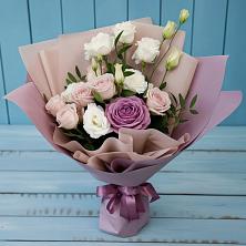 Букет цветов из:  Розы и Лизиантусы в Сылва
