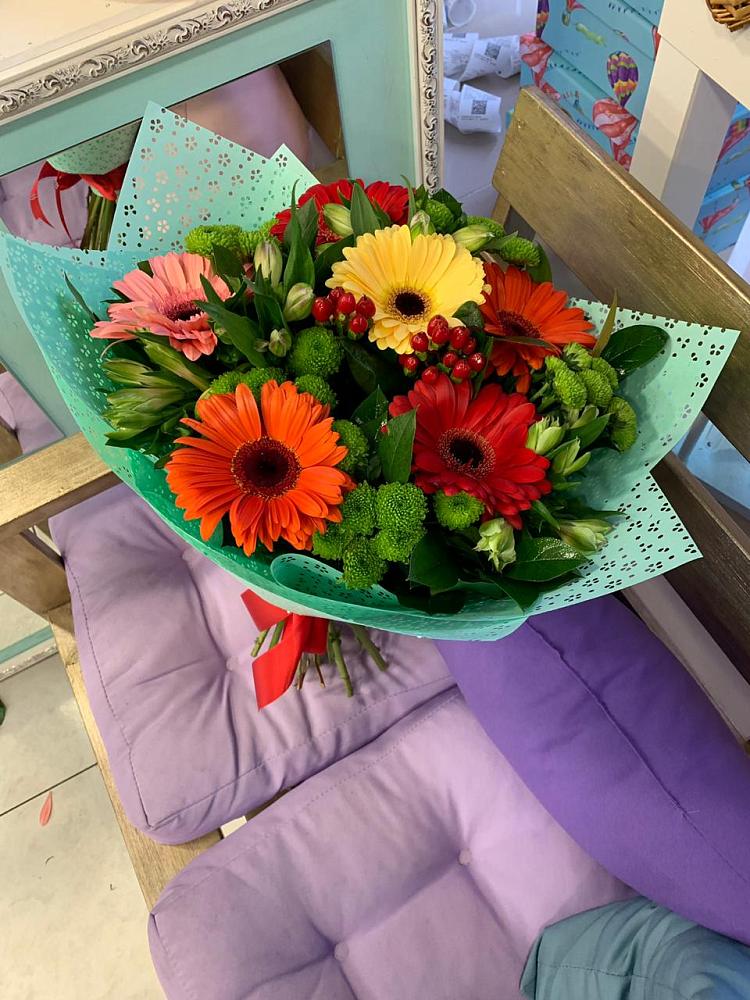 Букет цветов из: Герберы, Хризантемы и Альстромерии в Сылва
