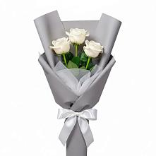 Букет 3 белые розы в Сылва