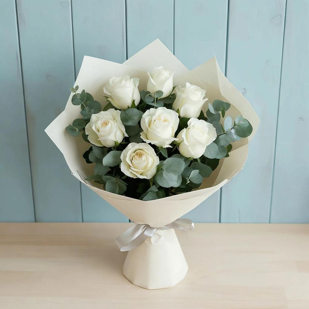 Букет Белые розы в Эвкалипте в Сылва