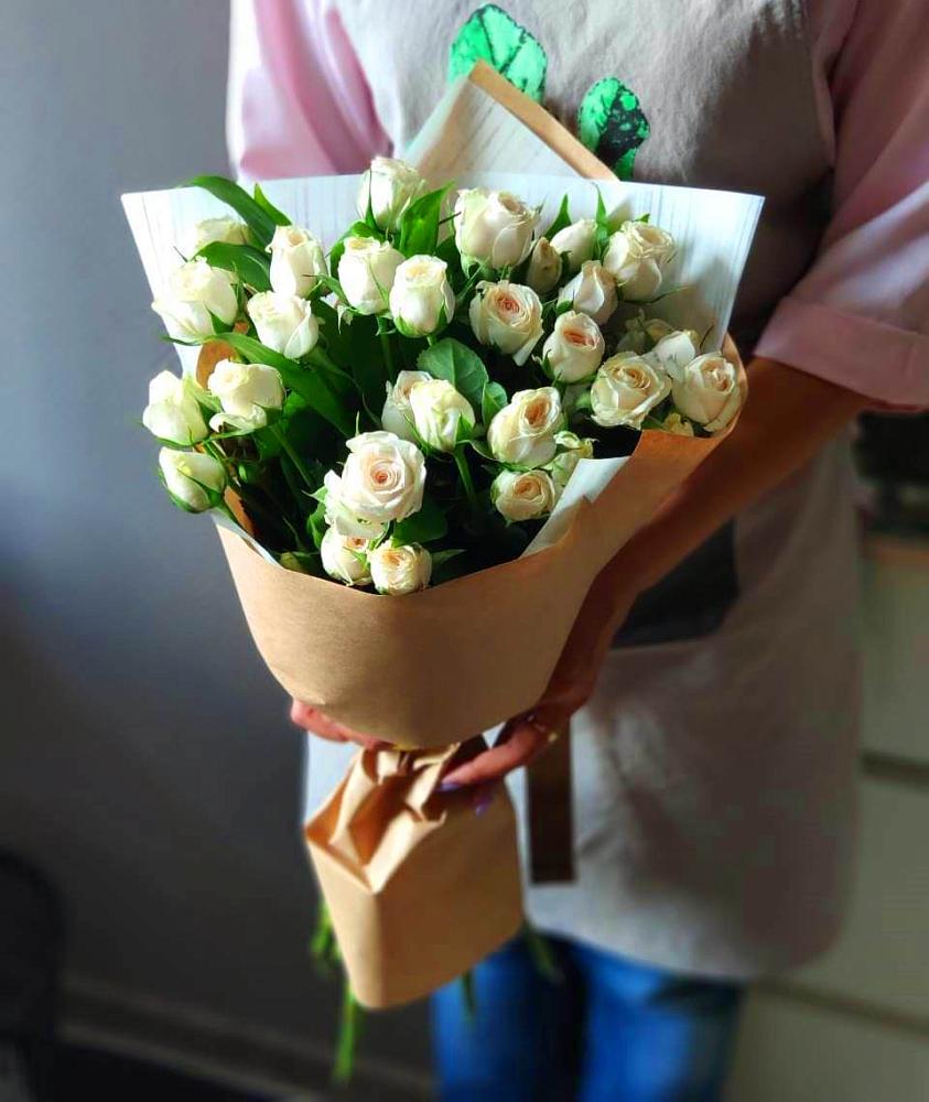Букет цветов из: Розы в Сылва