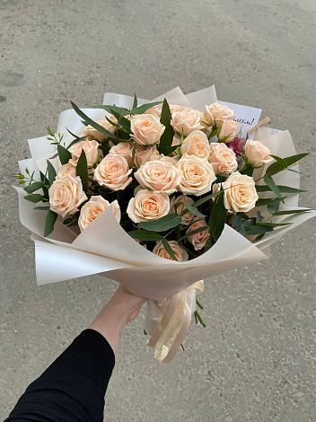 Букет Кремовые розы Латте в Сылва