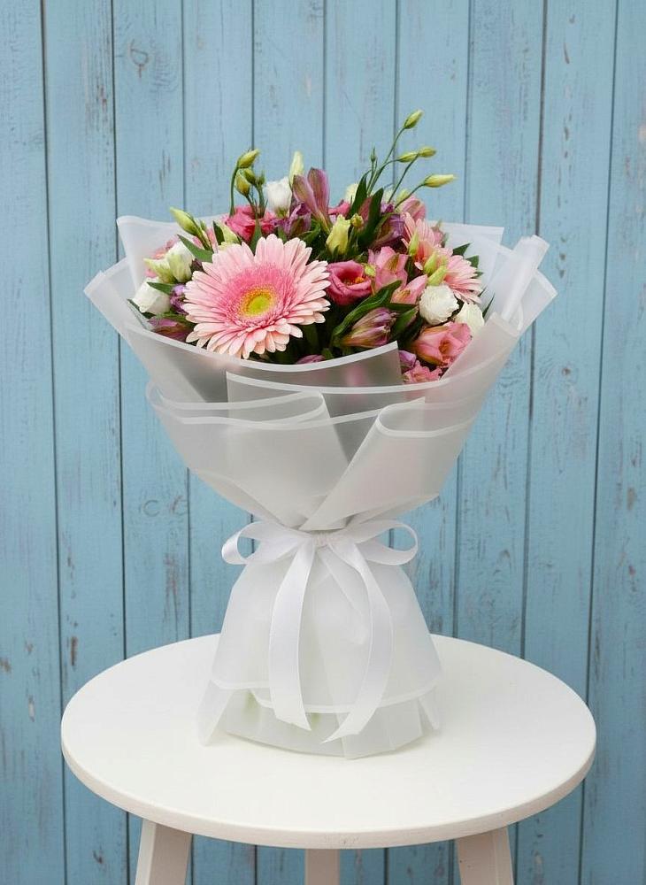 Букет цветов из: Герберы, Альстромерии и Лизиантусы в Сылва