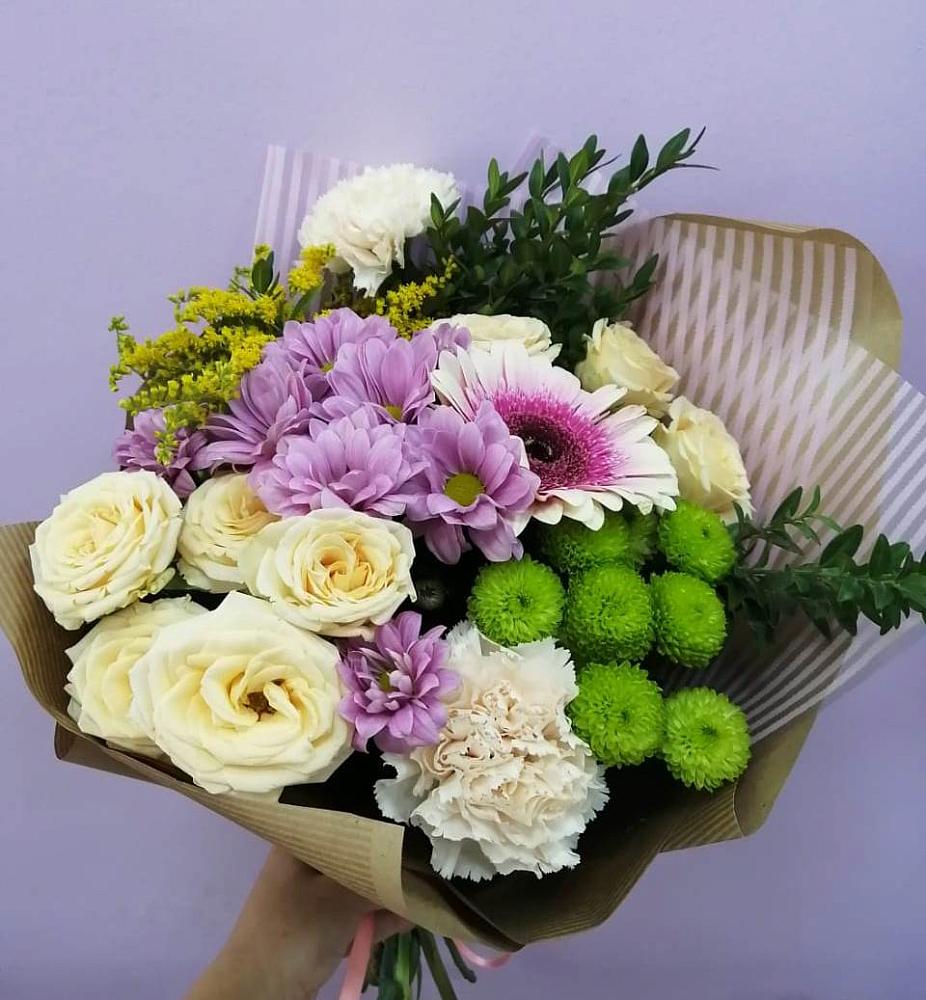 Букет цветов из: Хризантемы, Розы, Гвоздики и Герберы в Сылва