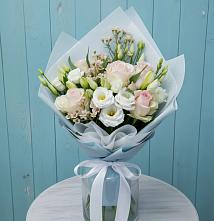 Букет цветов из:  Розы и Лизиантусы #REPLACE_PRED# Сылва