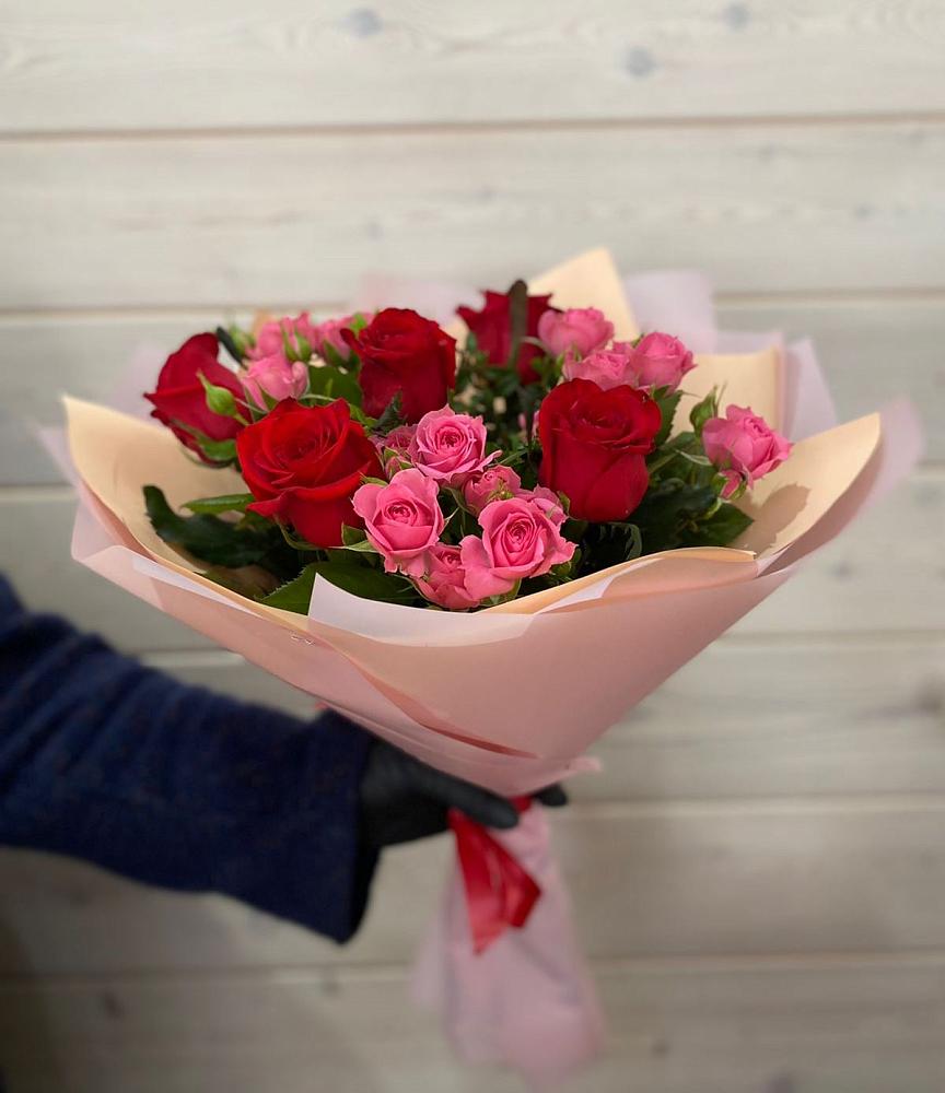 Букет цветов из: Розы в Сылва