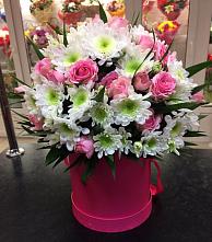 Цветочная композиция из Розы и Хризантемы в шляпной коробке #REPLACE_PRED# Сылва