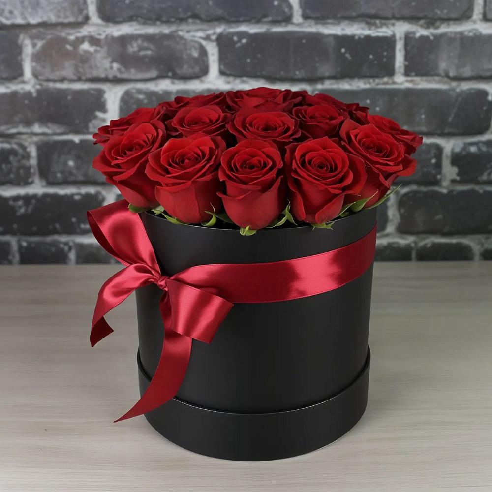 Цветочная композиция из Розы в шляпной коробке в Сылва