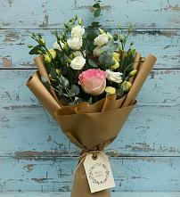 Букет цветов из:  Розы и Лизиантусы в Сылва