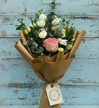 Букет цветов из:  Розы и Лизиантусы в Сылва
