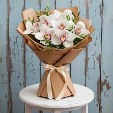 Букет цветов из:  Орхидеи и Розы в Сылва